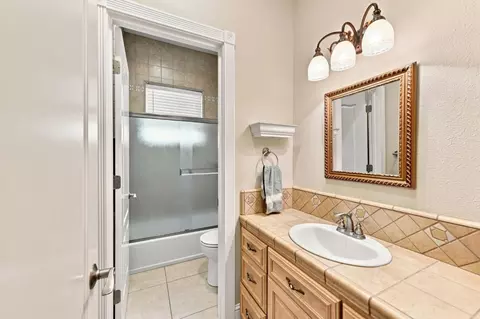 Bath - 3422 Marshall Ave, Carmichael, CA 95608 photo 1 of 7