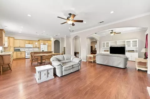 Living - 3422 Marshall Ave, Carmichael, CA 95608 photo 2 of 10