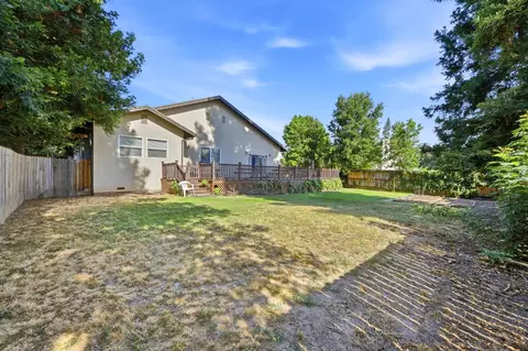Exterior - 3422 Marshall Ave, Carmichael, CA 95608 photo 8 of 11
