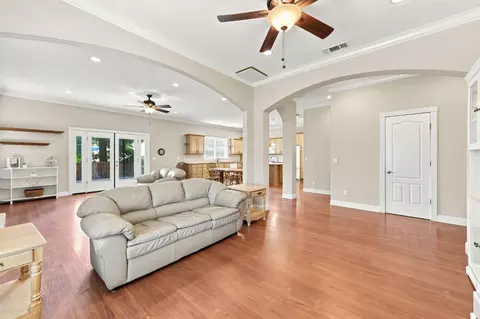 Living - 3422 Marshall Ave, Carmichael, CA 95608 photo 6 of 10