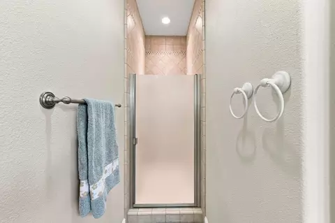 Bath - 3422 Marshall Ave, Carmichael, CA 95608 photo 3 of 7
