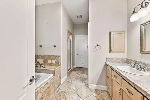 Bath - 3422 Marshall Ave, Carmichael, CA 95608 photo 4 of 7