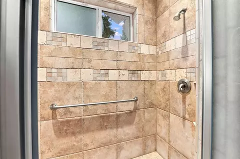 Bath - 3422 Marshall Ave, Carmichael, CA 95608 photo 6 of 7