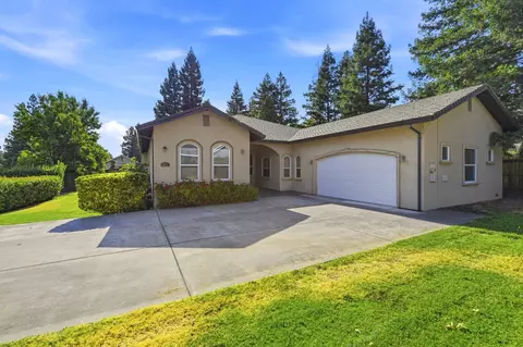 Exterior - 3422 Marshall Ave, Carmichael, CA 95608 photo 3 of 11