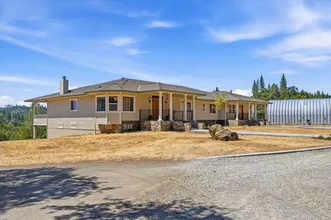 Exterior - 19114 Halcon Crest Ct, Grass Valley, CA 95949 photo 6 of 15