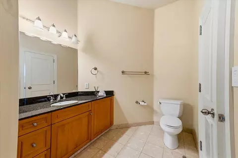 Bath - 19114 Halcon Crest Ct, Grass Valley, CA 95949 photo 3 of 10