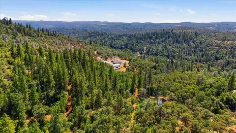 View/Area - 19114 Halcon Crest Ct, Grass Valley, CA 95949 photo 8 of 11
