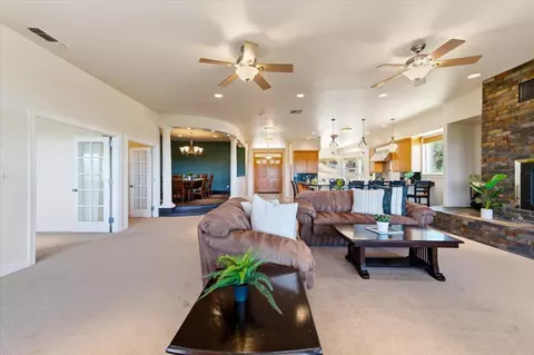 Living - 19114 Halcon Crest Ct, Grass Valley, CA 95949 photo 3 of 7