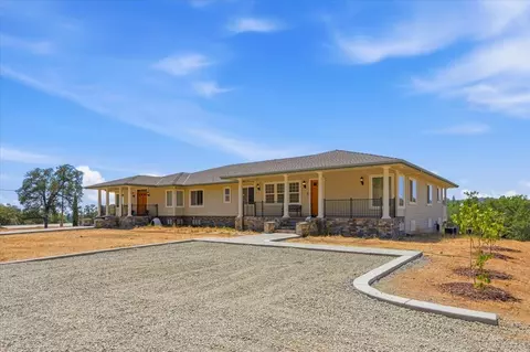 Exterior - 19114 Halcon Crest Ct, Grass Valley, CA 95949 photo 2 of 15