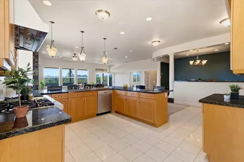 Kitchen - 19114 Halcon Crest Ct, Grass Valley, CA 95949 photo 6 of 6