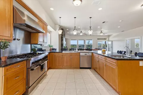 Kitchen - 19114 Halcon Crest Ct, Grass Valley, CA 95949 photo 5 of 6