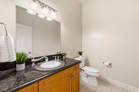 Bath - 19114 Halcon Crest Ct, Grass Valley, CA 95949 photo 1 of 10