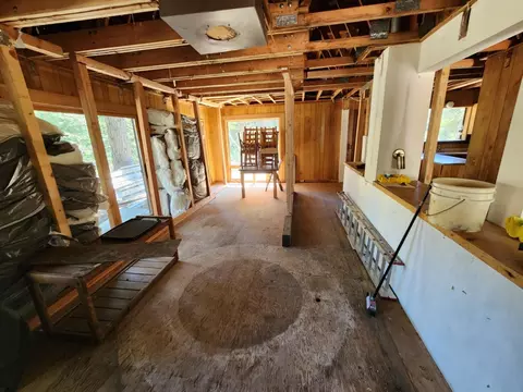 Entry Way - 171 Schimke Rd, Bear Valley, CA 95223 photo 2 of 7