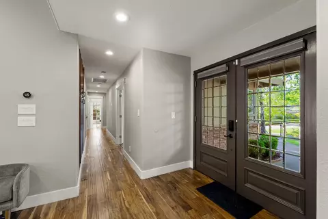 Entry Way - 1561 Elsdon Cir, Carmichael, CA 95608 photo 2 of 7