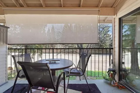 Exterior - 2401 Eilers Ln #904, Lodi, CA 95242 photo 5 of 8