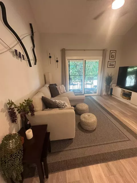Living - 2401 Eilers Ln #904, Lodi, CA 95242 photo 1 of 3