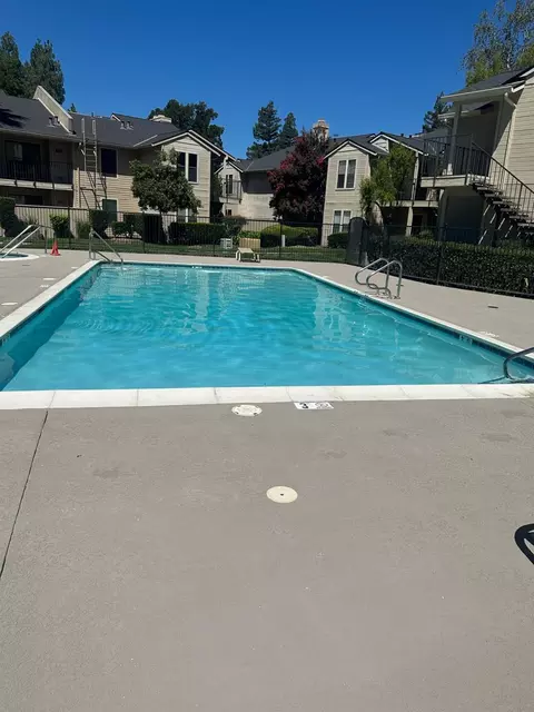 Exterior - 2401 Eilers Ln #904, Lodi, CA 95242 photo 6 of 8
