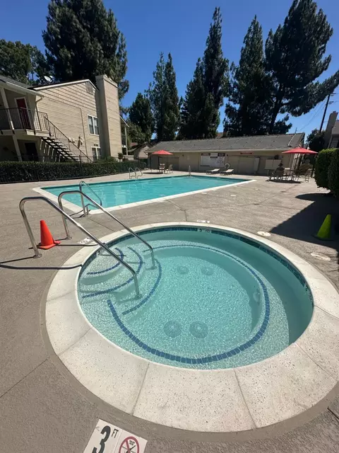 Exterior - 2401 Eilers Ln #904, Lodi, CA 95242 photo 7 of 8
