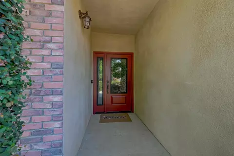 Entry Way - 1320 Silhouette Ct, Merced, CA 95340 photo 1 of 6