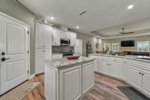 Kitchen - 1320 Silhouette Ct, Merced, CA 95340 photo 2 of 8