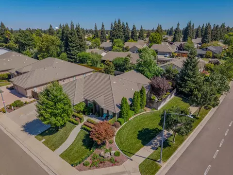 View/Area - 1320 Silhouette Ct, Merced, CA 95340 photo 2 of 10