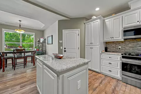 Kitchen - 1320 Silhouette Ct, Merced, CA 95340 photo 4 of 8