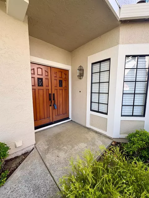 Entry Way - 6029 Mount Hamilton Ct, Castro Valley, CA 94552 photo 1 of 4