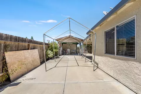 Exterior - 216 Barros St, Patterson, CA 95363 photo 6 of 9