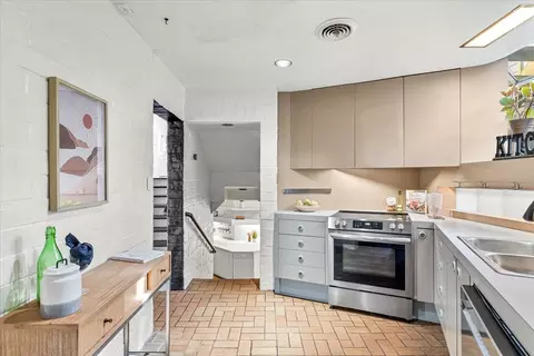 Kitchen - 1018 W Morris Ave, Modesto, CA 95350 photo 1 of 4