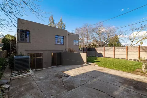 Exterior - 1018 W Morris Ave, Modesto, CA 95350 photo 14 of 16