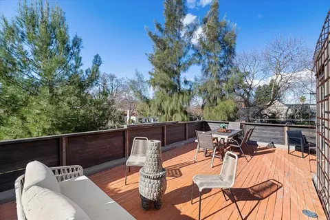 Exterior - 1018 W Morris Ave, Modesto, CA 95350 photo 10 of 16