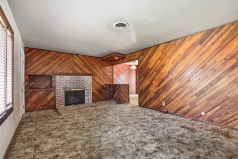 Living - 1904 Aloha Way, Modesto, CA 95350 photo 3 of 3