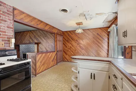 Kitchen - 1904 Aloha Way, Modesto, CA 95350 photo 1 of 3