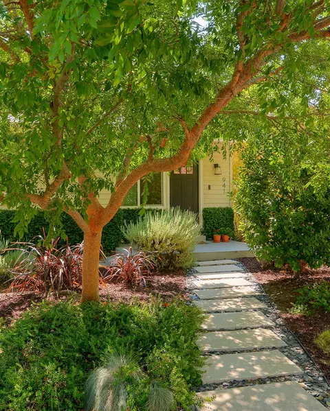 941 53rd St, Sacramento, CA 95819