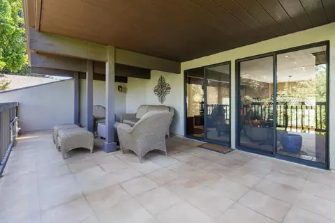 Exterior - 2436 Rivendell Ln, Davis, CA 95616 photo 7 of 17