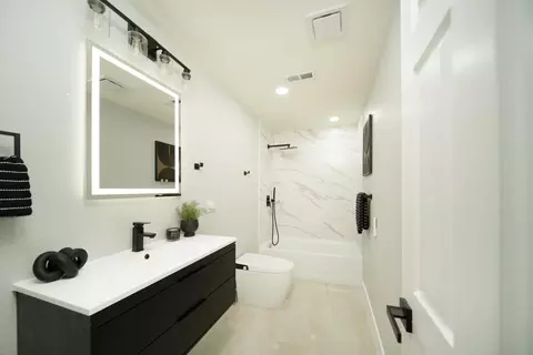 Bath - 513 Tarland Ln, Patterson, CA 95363 photo 5 of 5