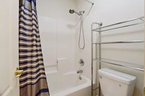 Bath - 1892 Placid Dr, Tracy, CA 95304 photo 6 of 6