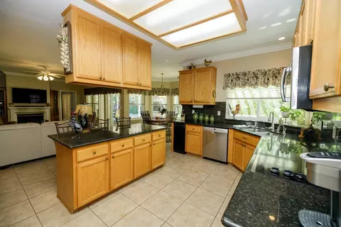 Kitchen - 2813 Kingman Ct, Modesto, CA 95355 photo 5 of 5