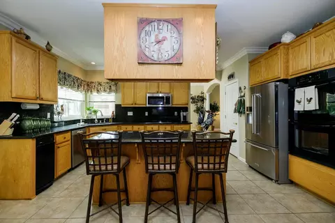 Kitchen - 2813 Kingman Ct, Modesto, CA 95355 photo 1 of 5