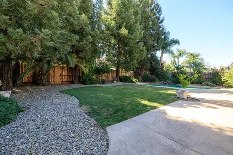 Exterior - 2813 Kingman Ct, Modesto, CA 95355 photo 5 of 14