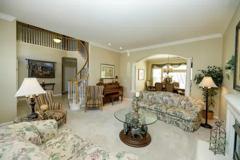 Living - 2813 Kingman Ct, Modesto, CA 95355 photo 4 of 7