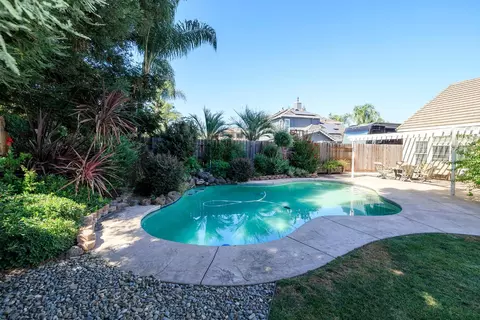 Exterior - 2813 Kingman Ct, Modesto, CA 95355 photo 9 of 14