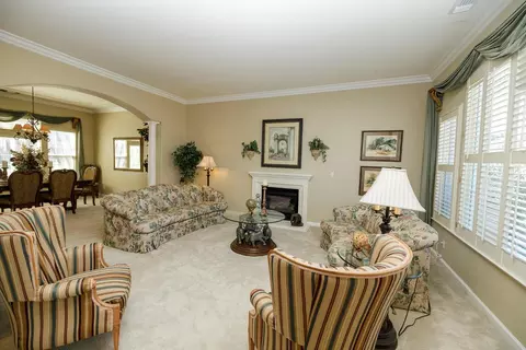 Living - 2813 Kingman Ct, Modesto, CA 95355 photo 1 of 7