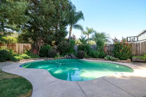 Exterior - 2813 Kingman Ct, Modesto, CA 95355 photo 11 of 14