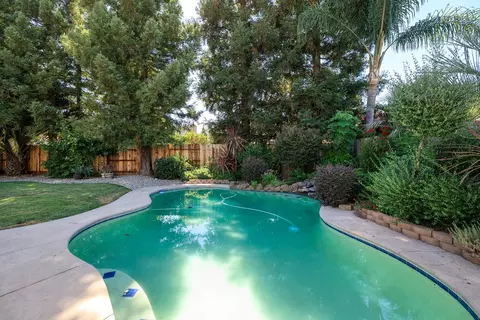 Exterior - 2813 Kingman Ct, Modesto, CA 95355 photo 12 of 14