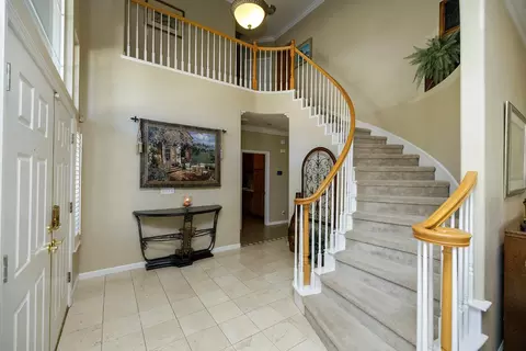 Entry Way - 2813 Kingman Ct, Modesto, CA 95355 photo 3 of 4