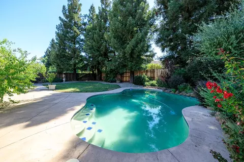 Exterior - 2813 Kingman Ct, Modesto, CA 95355 photo 13 of 14