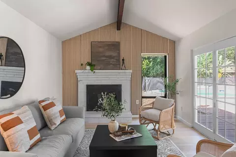 Living - 4121 Vista Way, Davis, CA 95618 photo 1 of 4