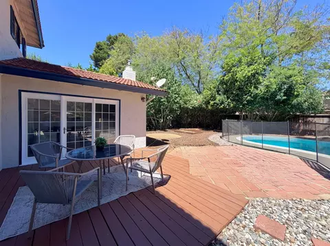 Exterior - 4121 Vista Way, Davis, CA 95618 photo 9 of 13