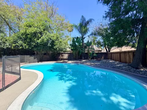 Exterior - 4121 Vista Way, Davis, CA 95618 photo 10 of 13